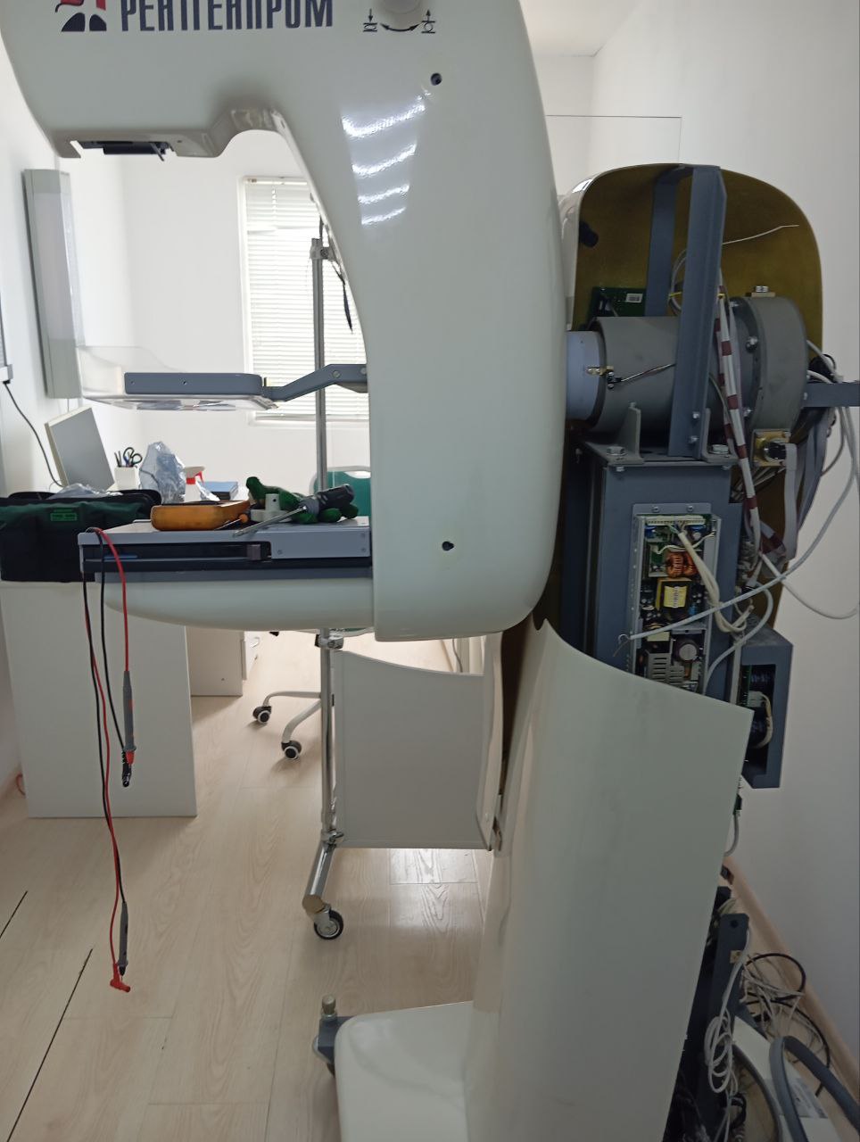 Восстановление связи пульта управления на маммографе АМИКО